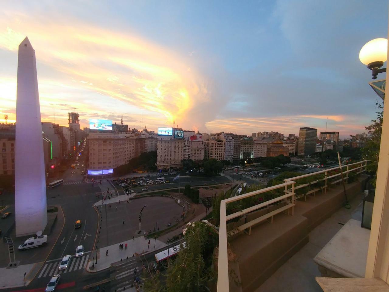 Penthouse Frente Al Obelisco Con Terraza Apartment Buenos Aires Exterior foto